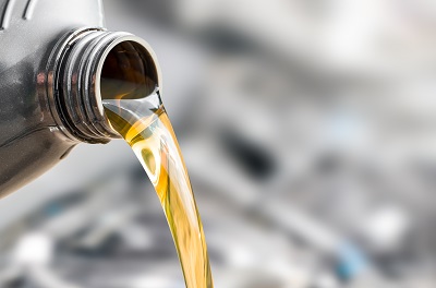 Why Regular Oil Changes Are Critical for Cold Weather Performance